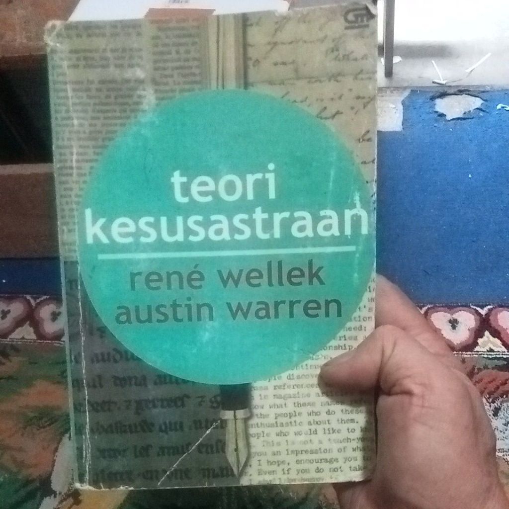buku teori kesusastraan