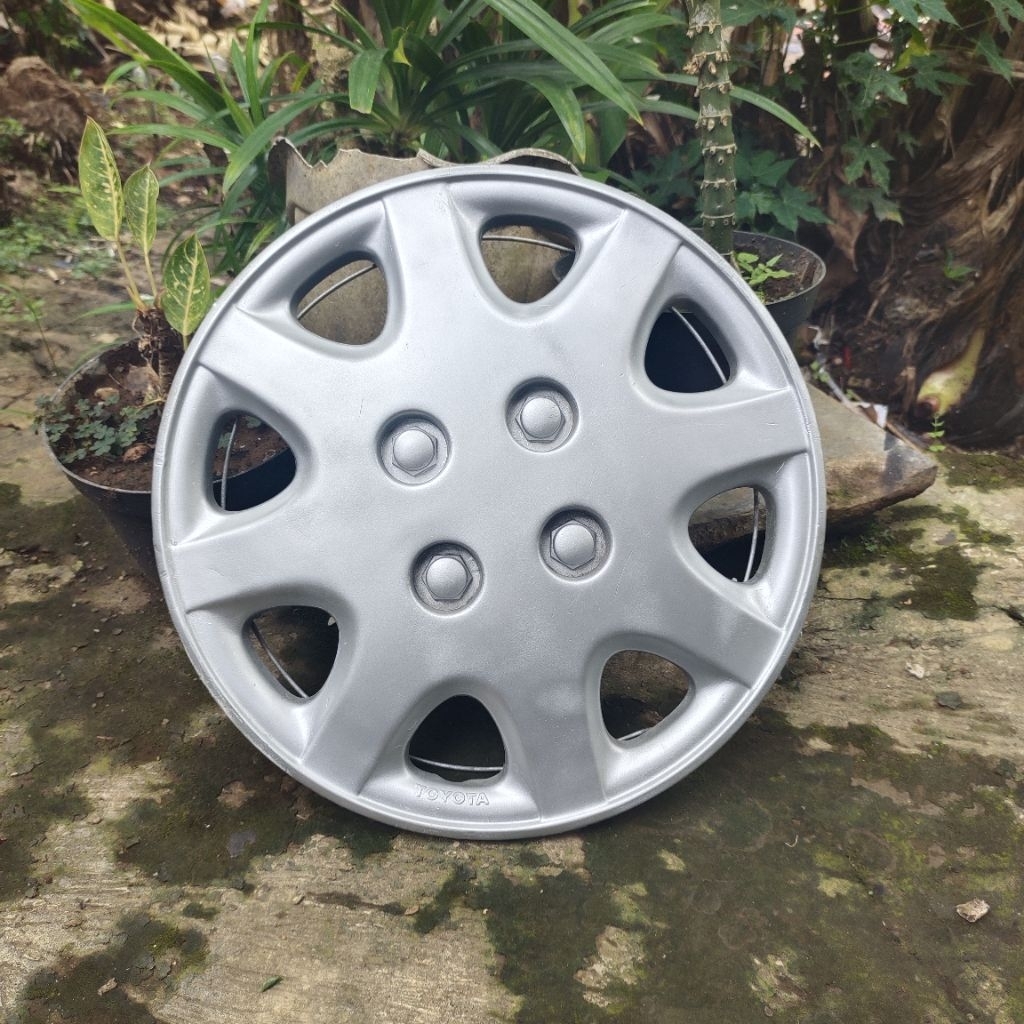 Tutup velg Cover Wheel Dop Standar Toyota Starlet Original