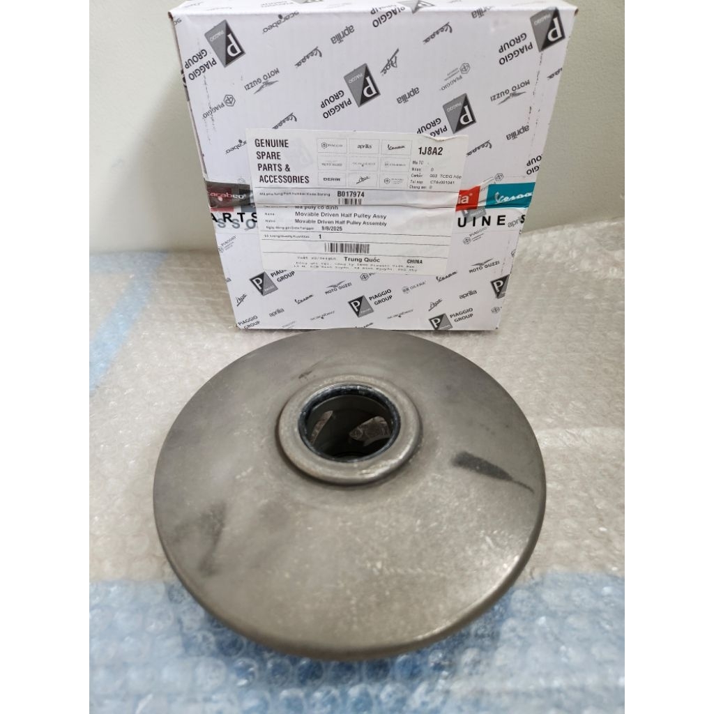 Driven Half Pulley Belakang Vespa 150 Original