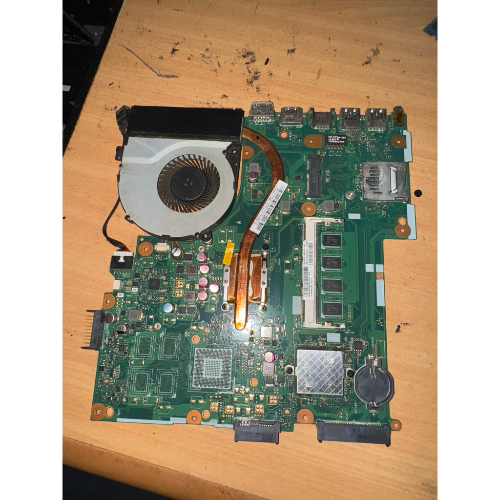 mainbord Asus X450c core i3 gen3 mati belum servis