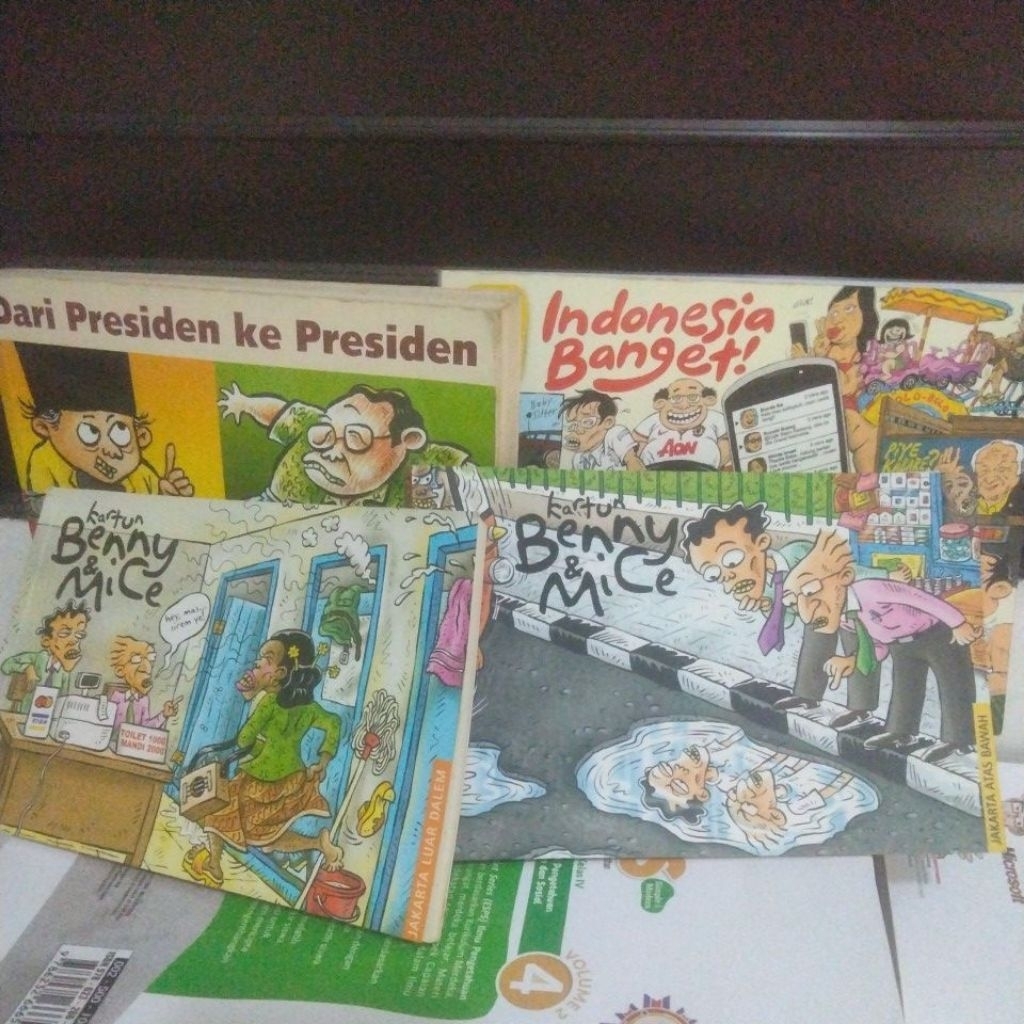 BUKU KOMIK/KARTUN BENNY & MICE