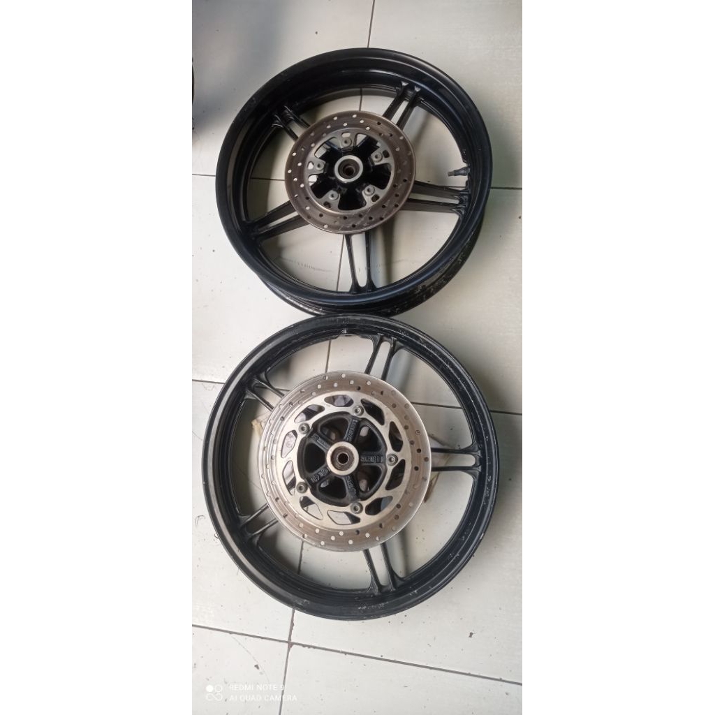 velg R15 V2