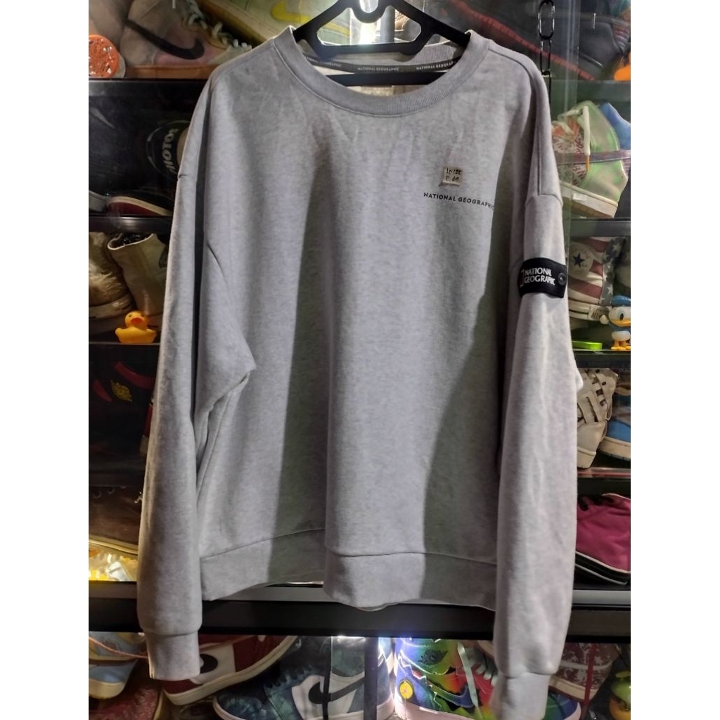 CREWNECK NATIONAL GEOGRAPHIC PATCH IVORY