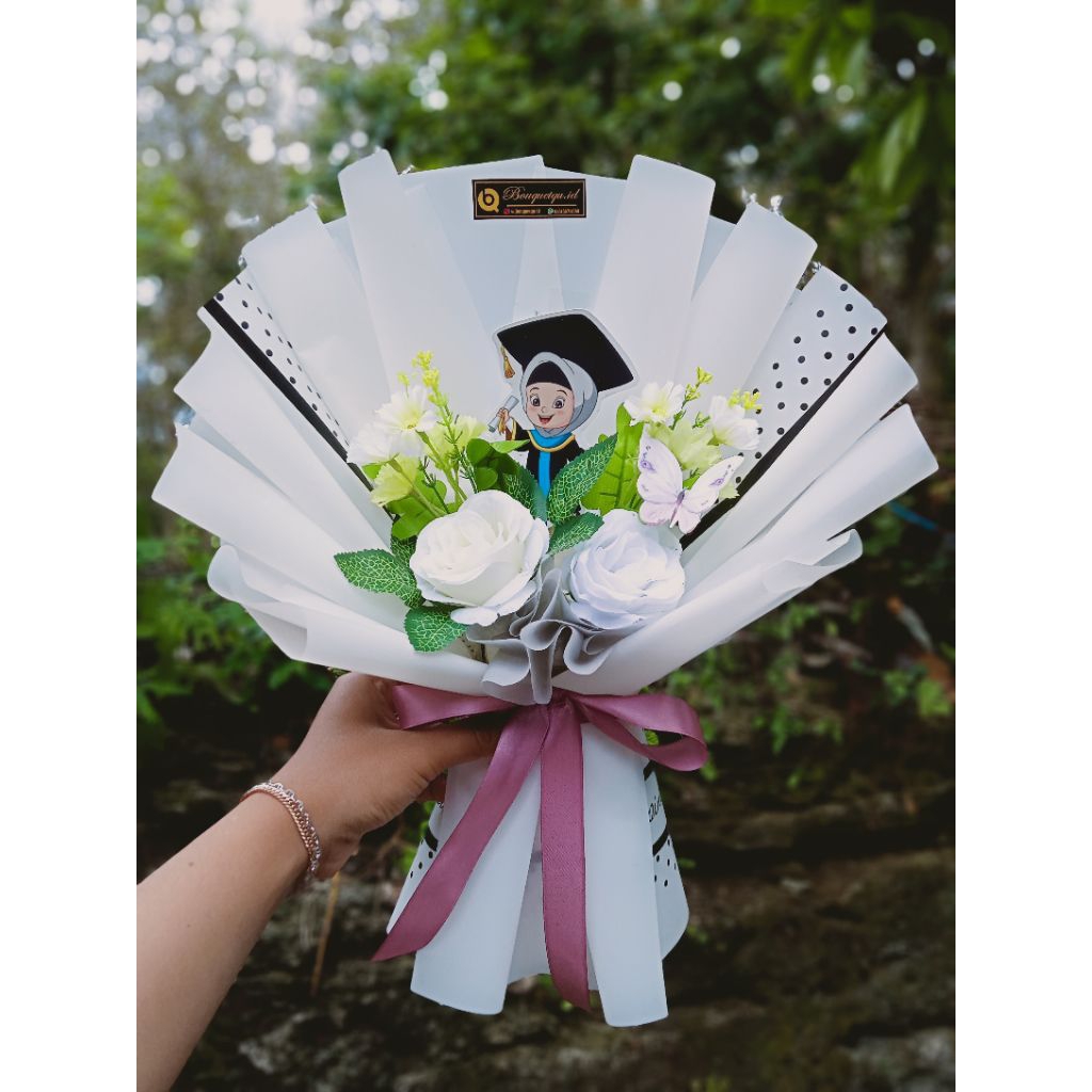 BUKET MURAHH Buket wisuda topper wisuda buket murah untuk wisuda