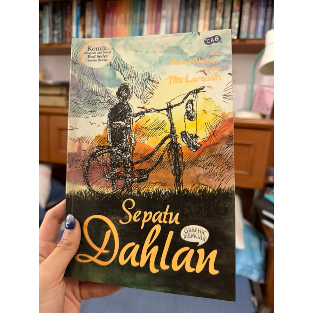 (ORIGINAL + INDONESIAN) Buku Komik Graphic Memoir Sepatu Dahlan by Khrisna Pabichara