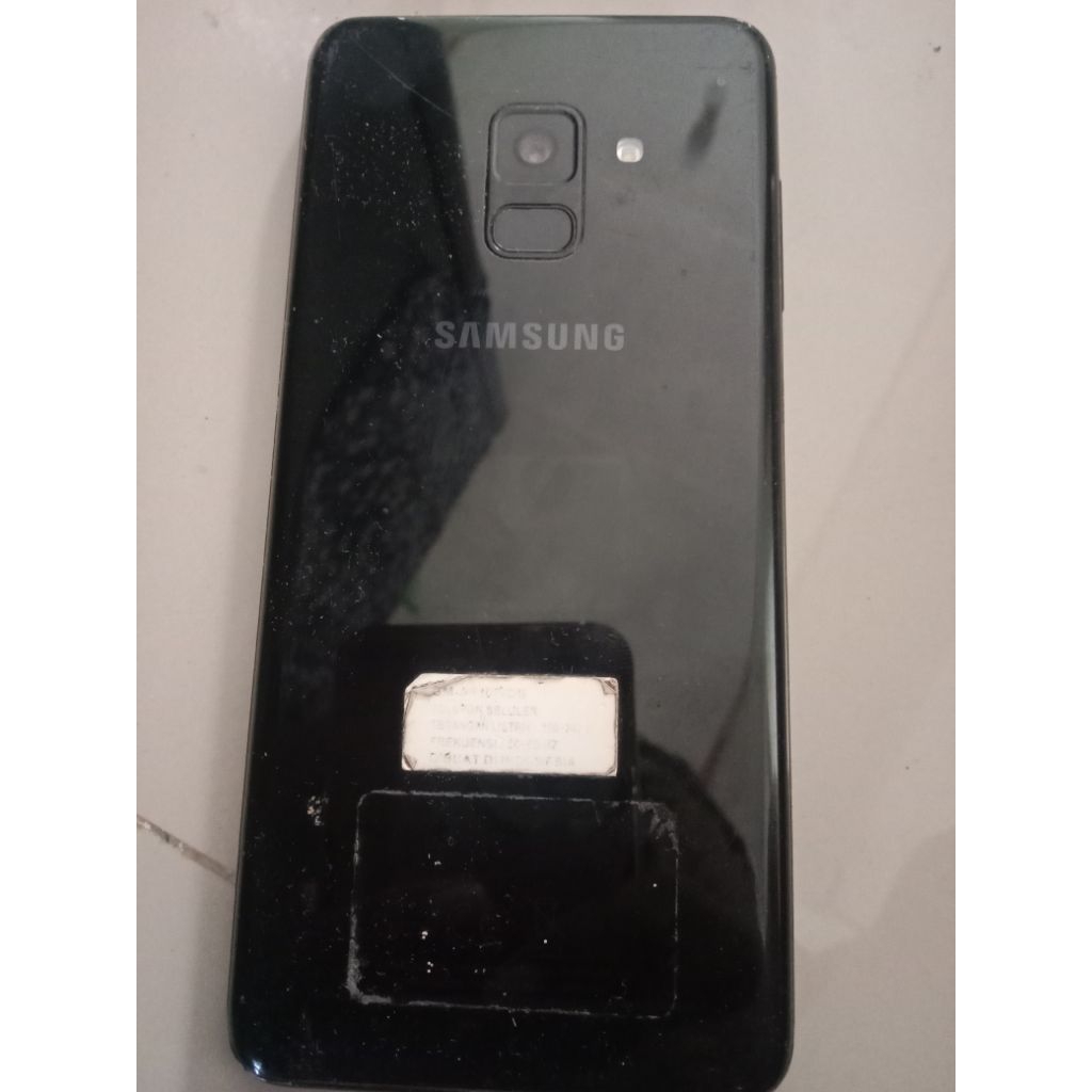 Samsung galaxy A8 2018 minus
