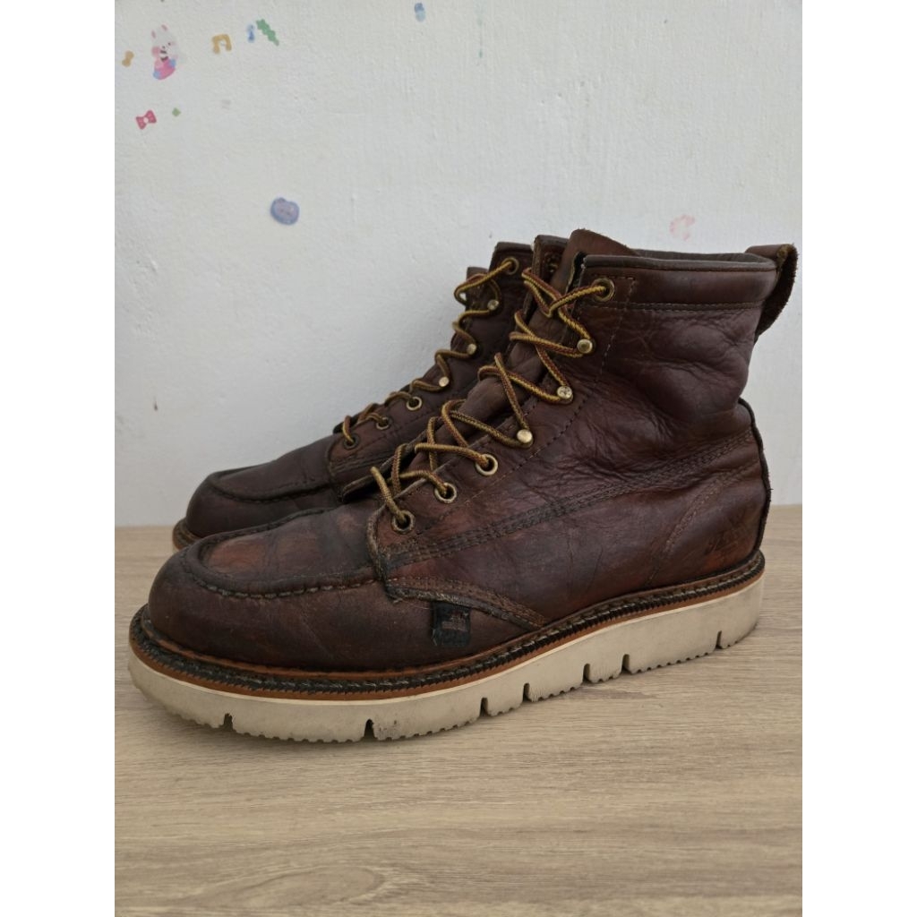 thorogood/ sepatu boot/ sepatu pria/ boot pria/ sepatu thorogood tapak vibram baru
