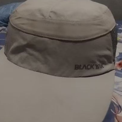 topi blackYak