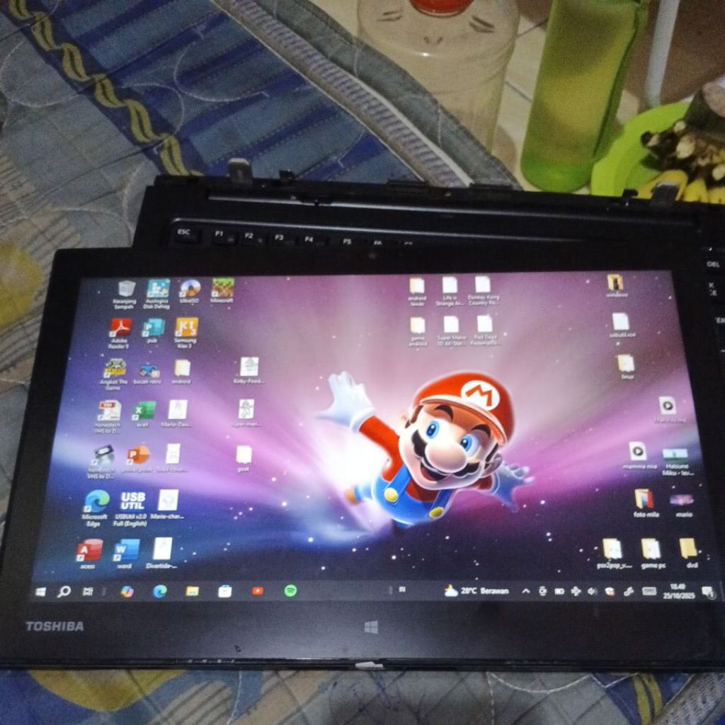toshiba dynabook r82 2in1