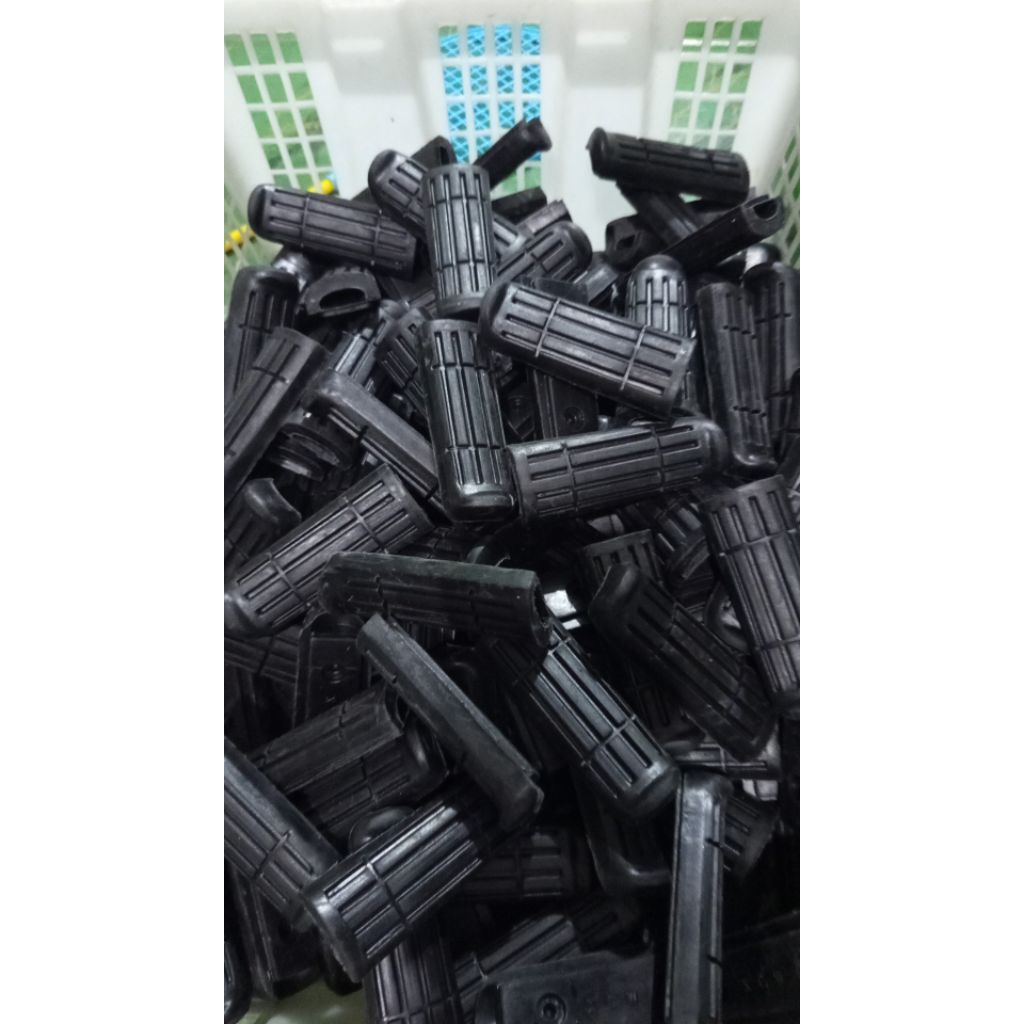 Karet Footstep Byson. Karet Pijakan Kaki Motor Byson (1 set)