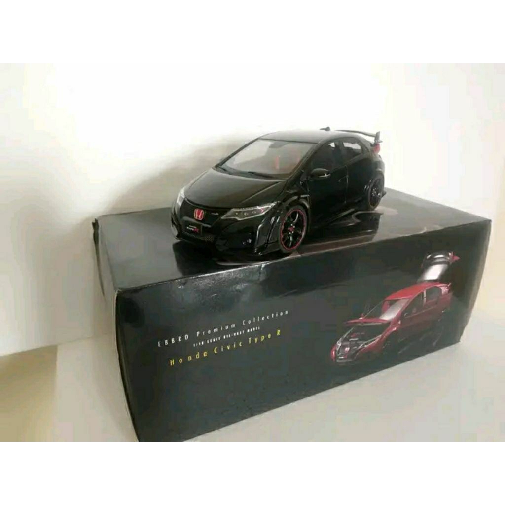 Diecast 1:18 Honda Civic Type R Ebbro