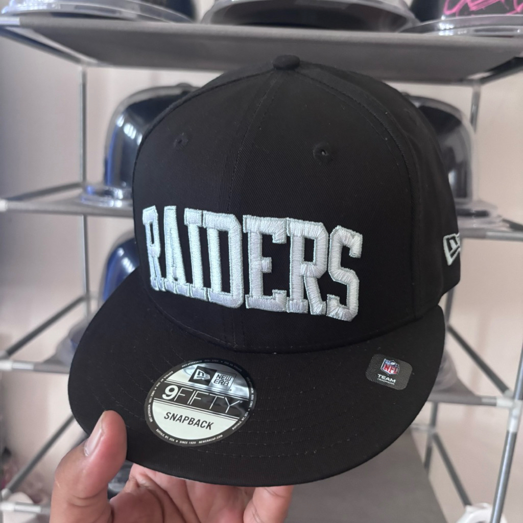 New Era Snapback Raiders Script