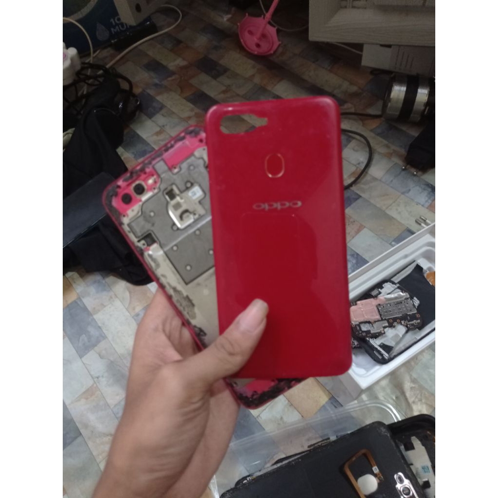 Oppo A5s ram 3/32gb Stuck logo doang baru bangett tadi lcd ori cma ada lumut dibagian bawah sentuh a