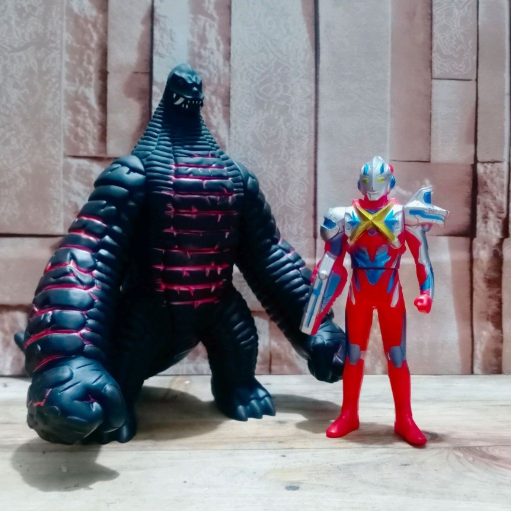figure jumbo kaiju ultra monster ex red king figure ex red king figure ultraman x hybrid armor