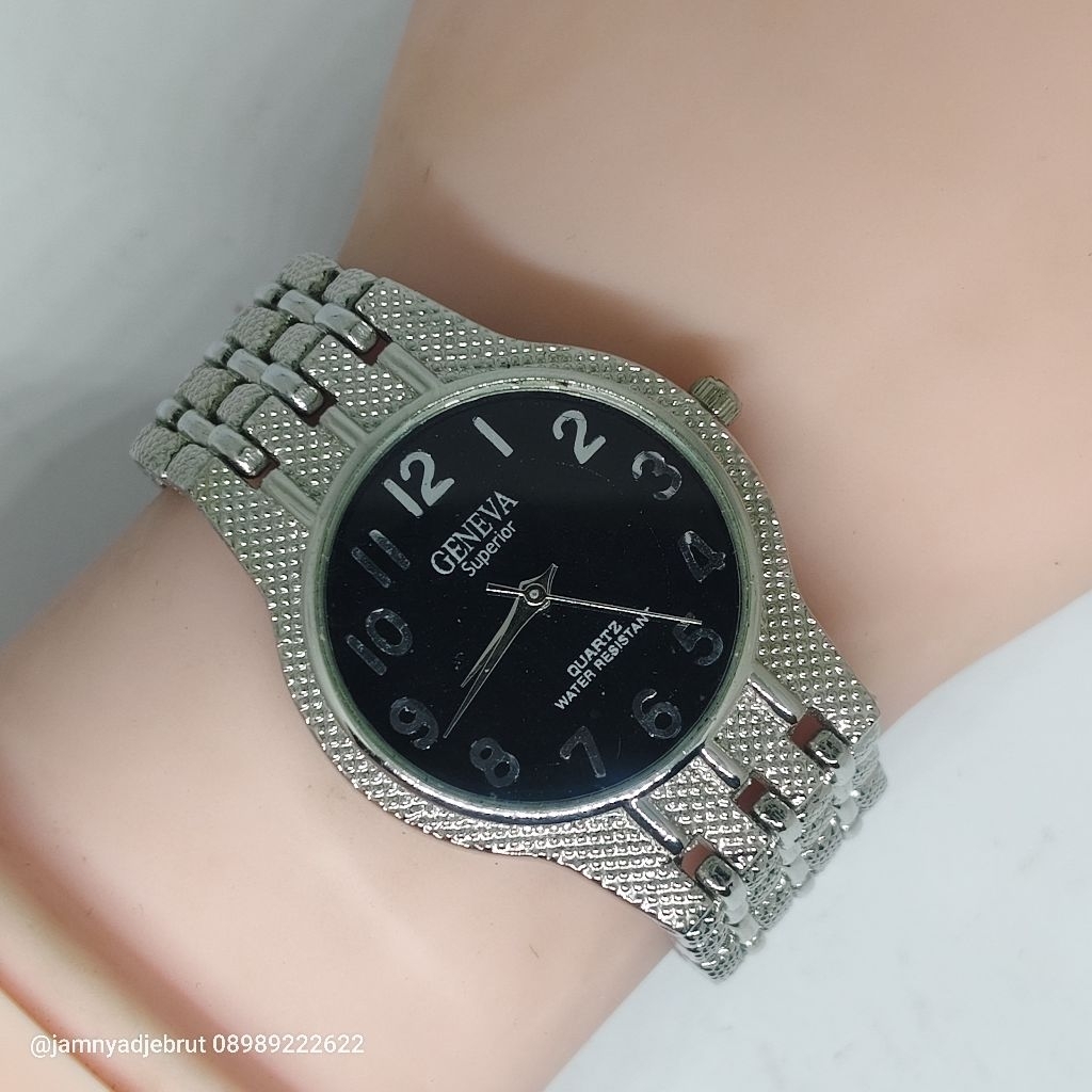 Jam Dresswatch Geneva Superior Silver Black Bekas