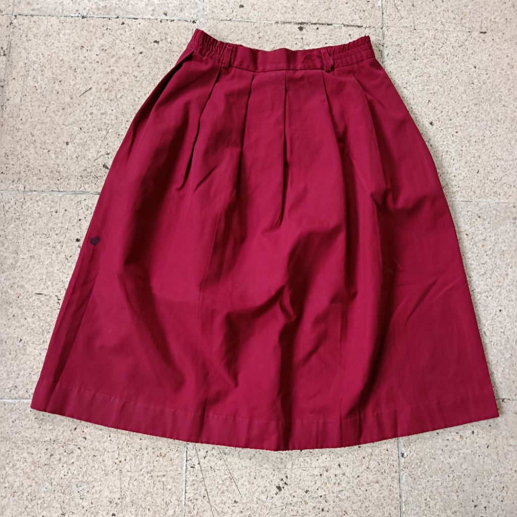 preloved rok sd Merah bahan famatex merk Origo's / REX 176