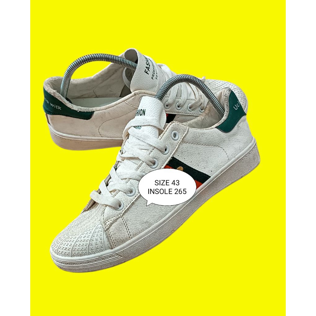 SEPATU SNEAKERS PRELOVED SIZE 43