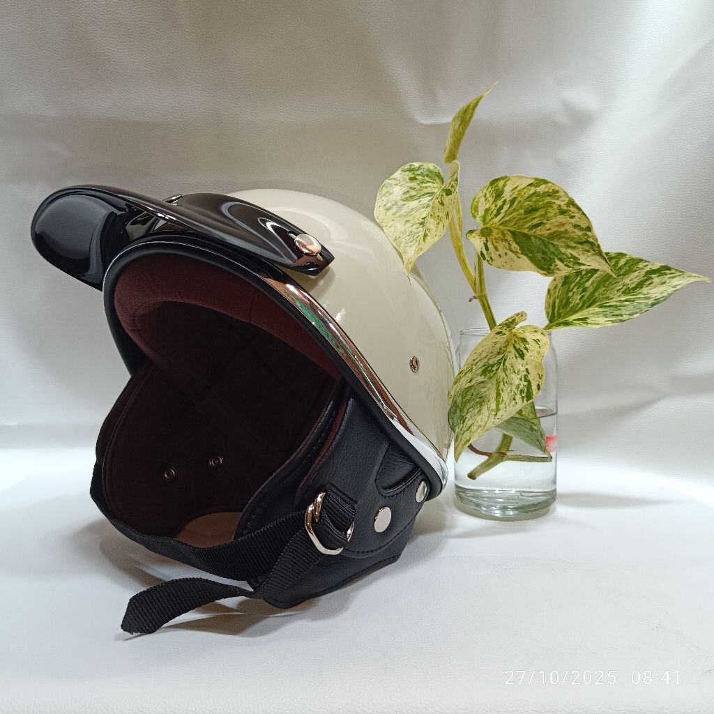 Helm Chip Vintage Model Japan