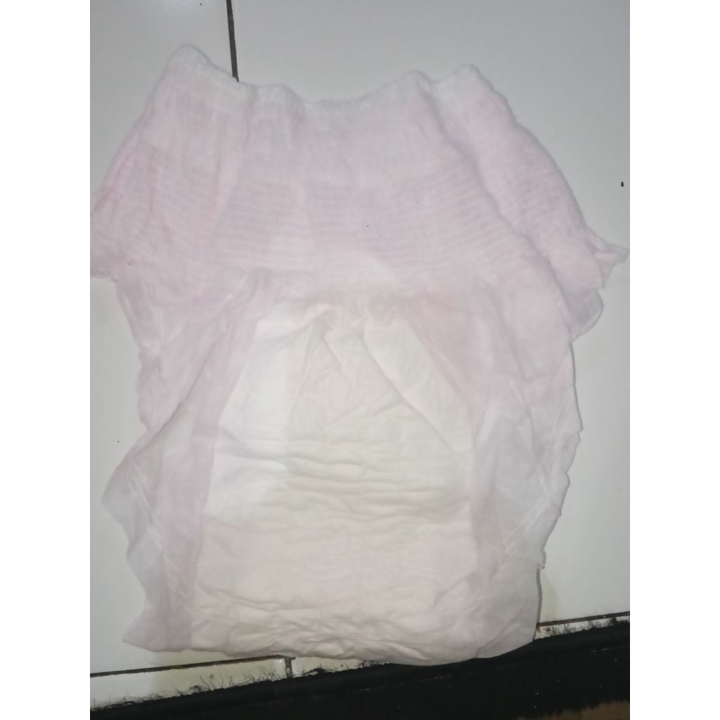 Celana menstruasi curah rijek