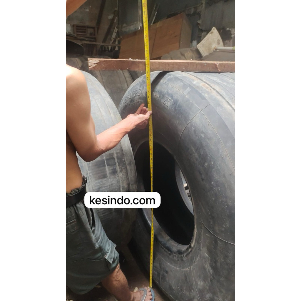 Ban bekas pesawat diameter 127cm 130