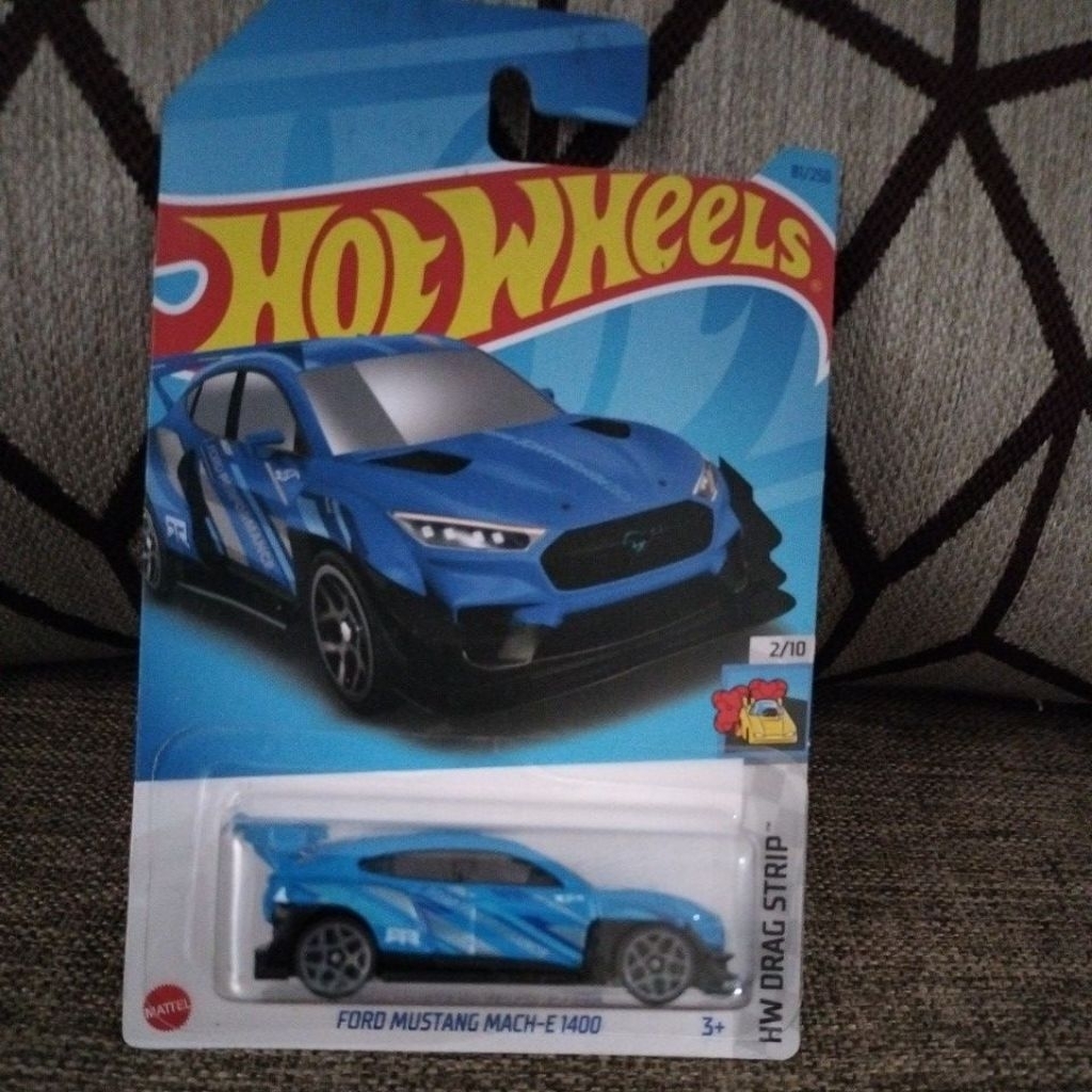 Hot Wheels Ford Mustang Mach E 1400