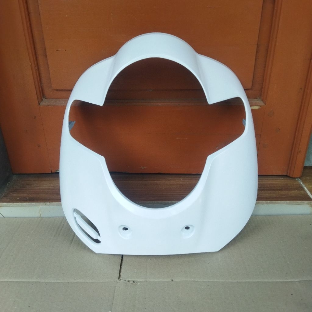 caver body depan panel dada depan Honda Scoopy 2019 k93 original warna putih bekas /second lecet pem