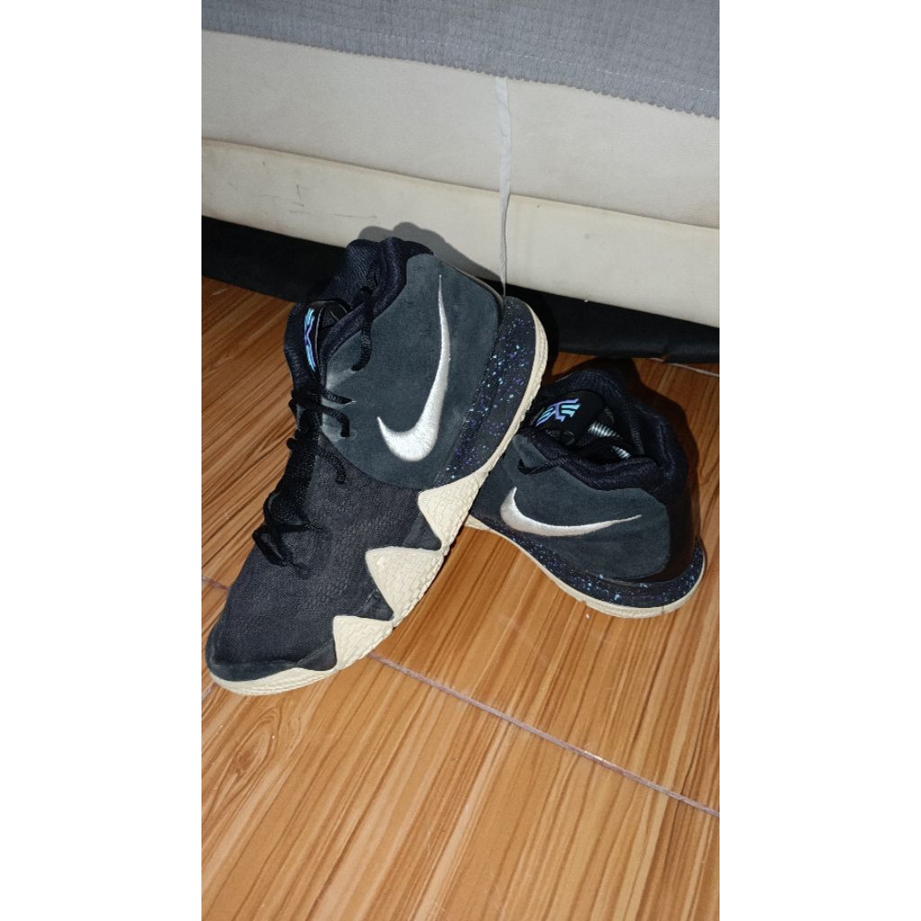 nike kyrie 4