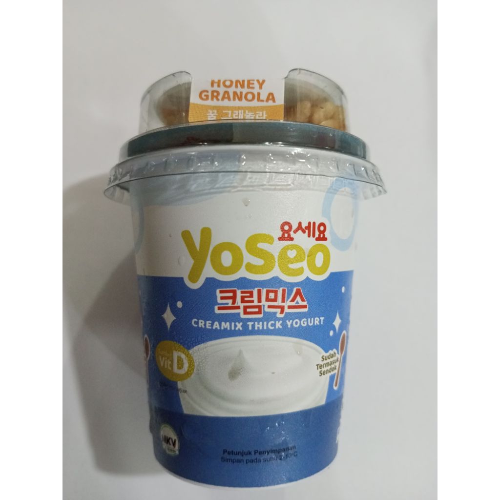 Yoseo Honey Granola Creamix Yogurt 110ml