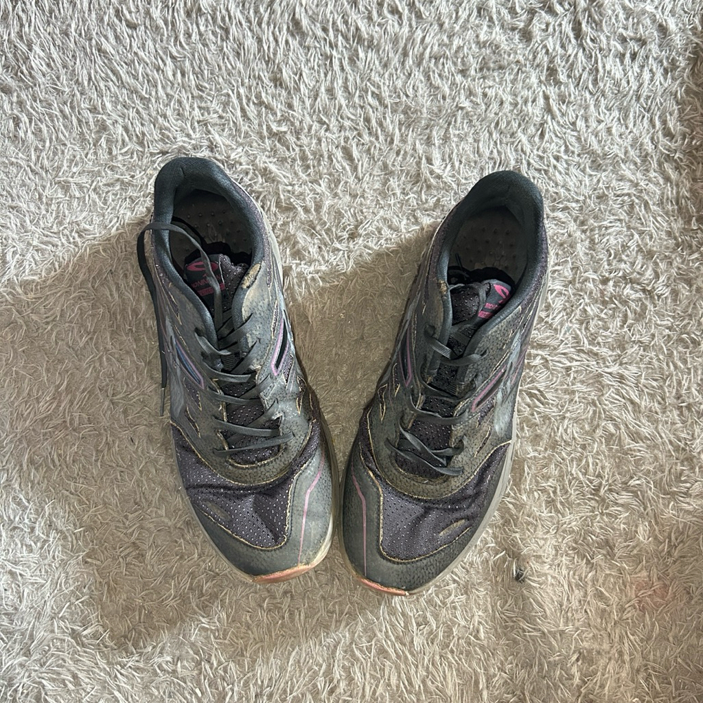 [PRELOVED] SEPATU TRAIL RUN 910 YUZA EVO