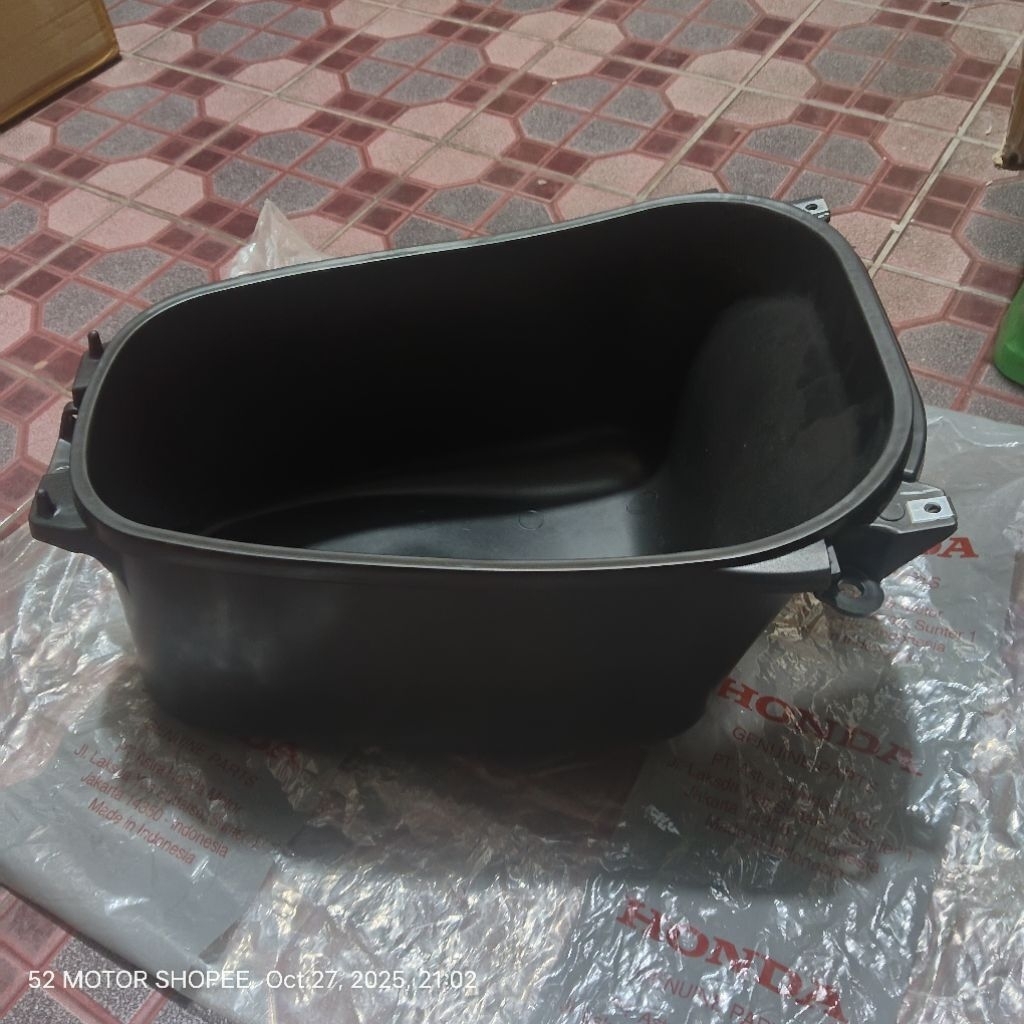 box luggage bagasi vario 110 Fi K46 original AHM