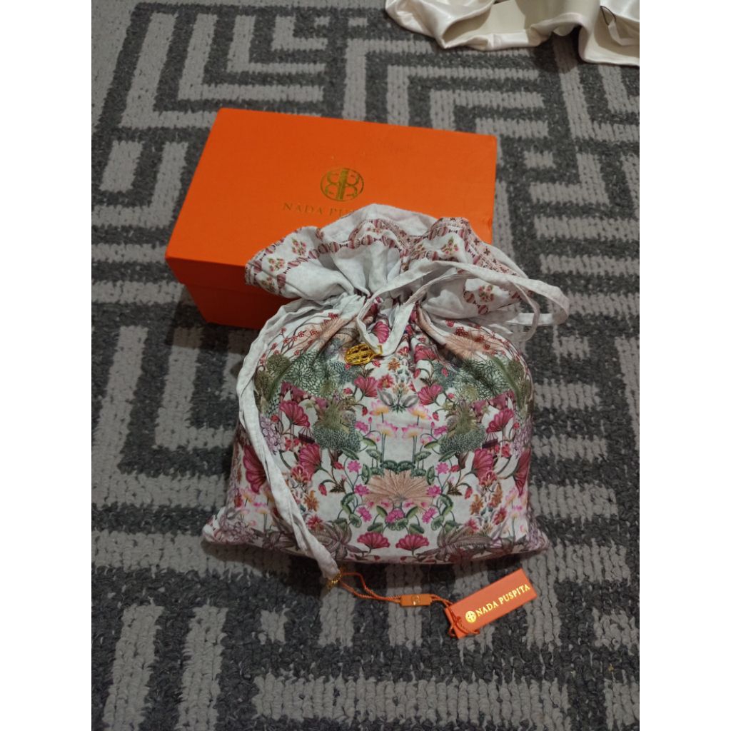 mukena nada puspita imperial Mughal prayer robe minaret