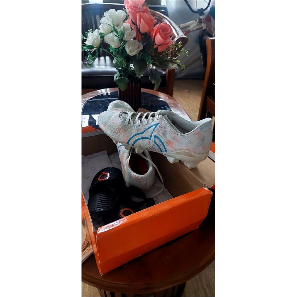 Preloved Sepatu Bola ORTUS size 37 free deker ortus
