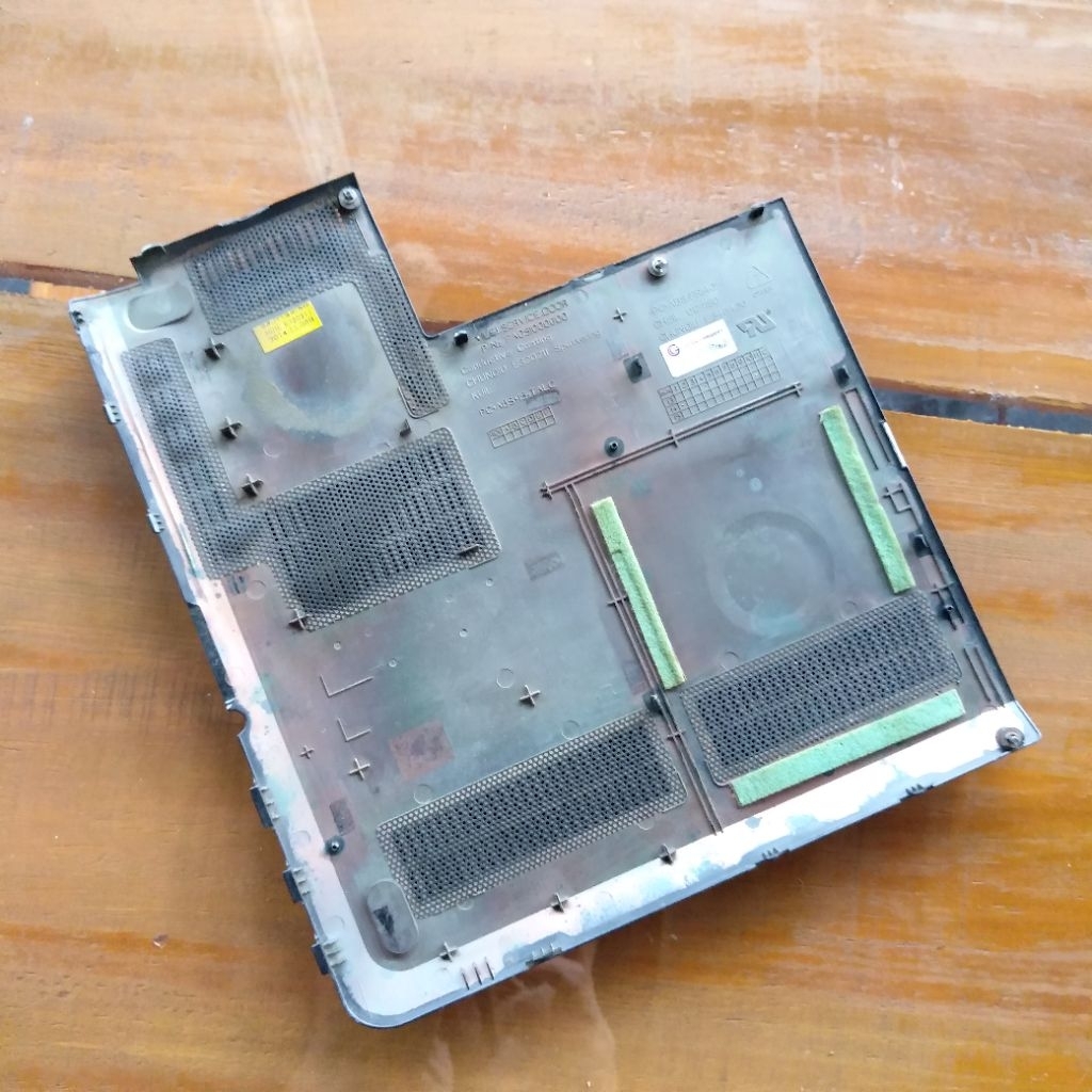 tutup belakang laptop Lenovo thinkpad e440