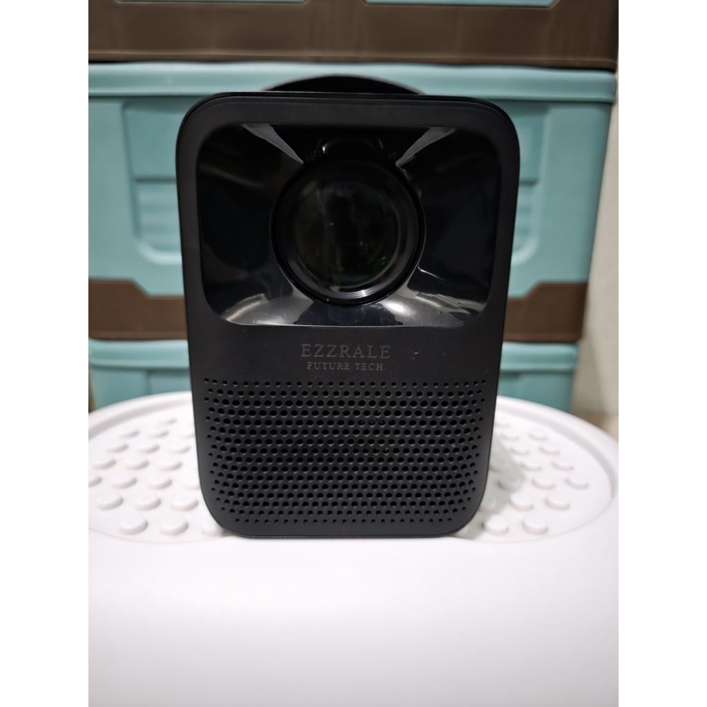 PRELOVED PROYEKTOR SMART MINI ANDROID EZZRALE