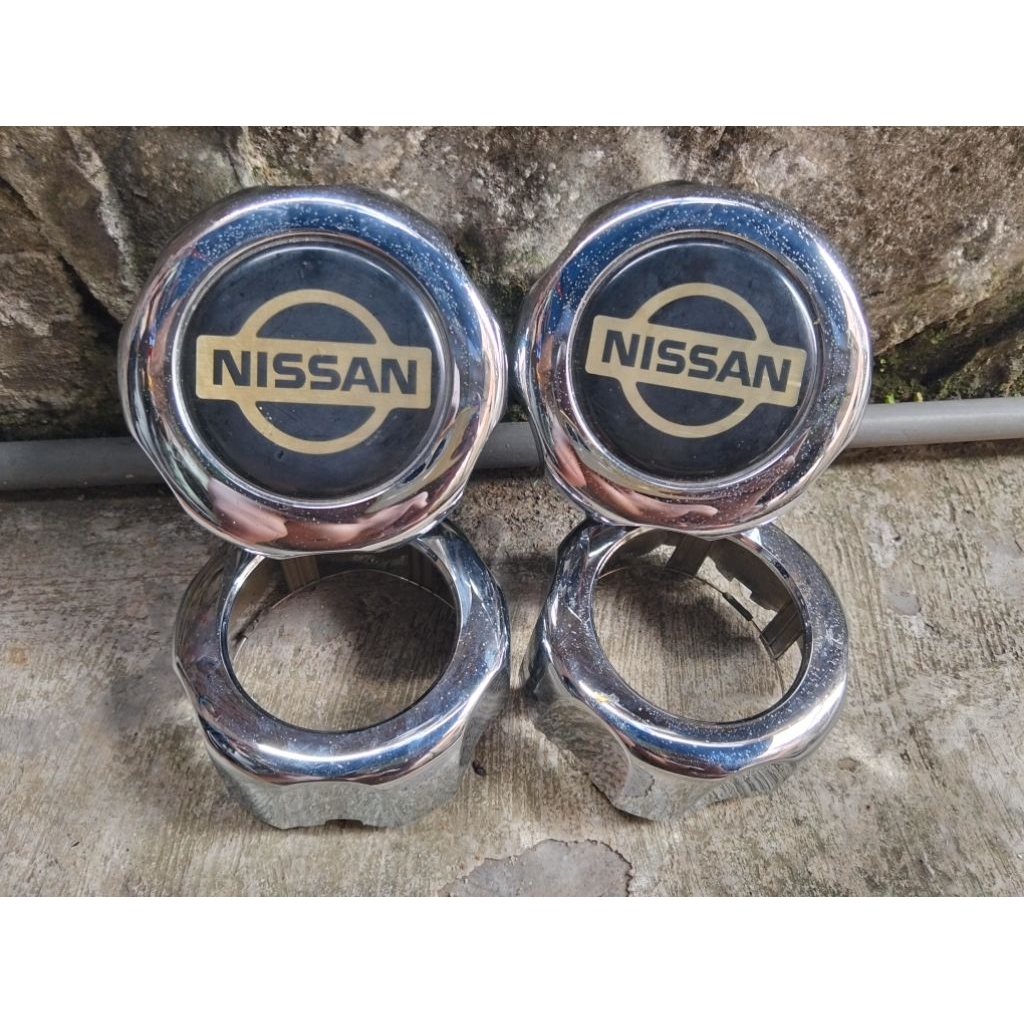 dop center dop  Nissan Terrano 4x4 original baru set