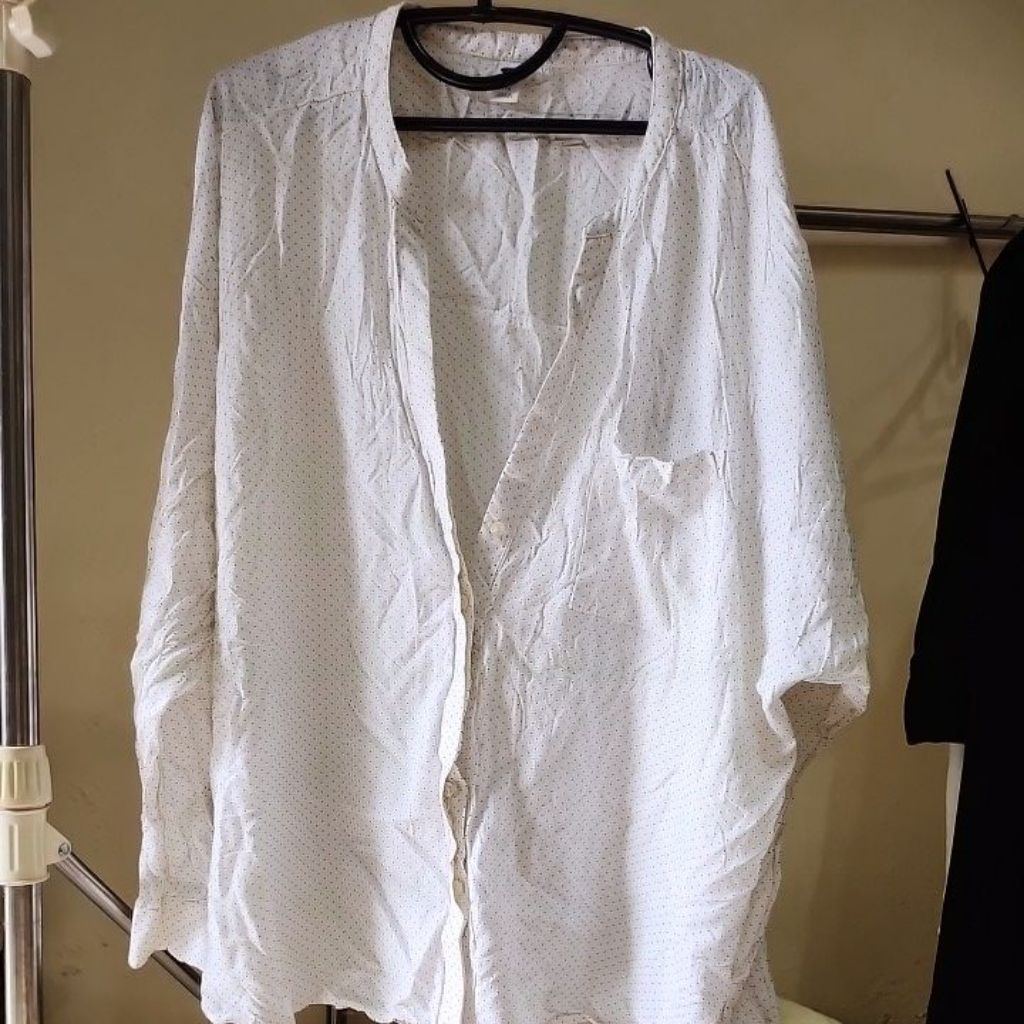 atasan jumbo blouse kemeja polkadot