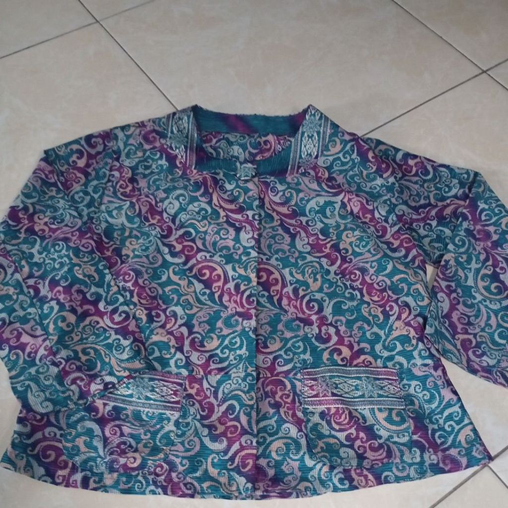 blazer batik cewek