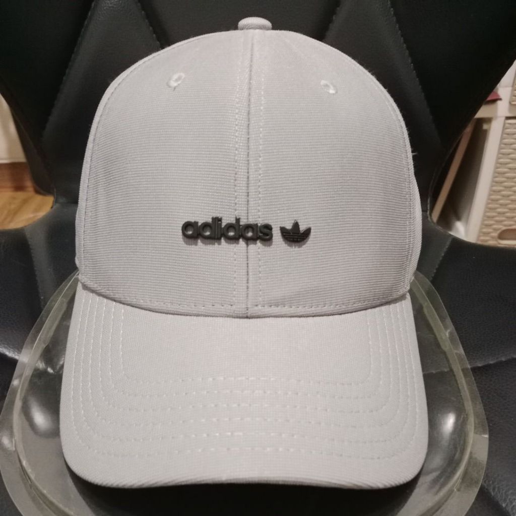 Topi Adidas Warna Abu Model Setelan