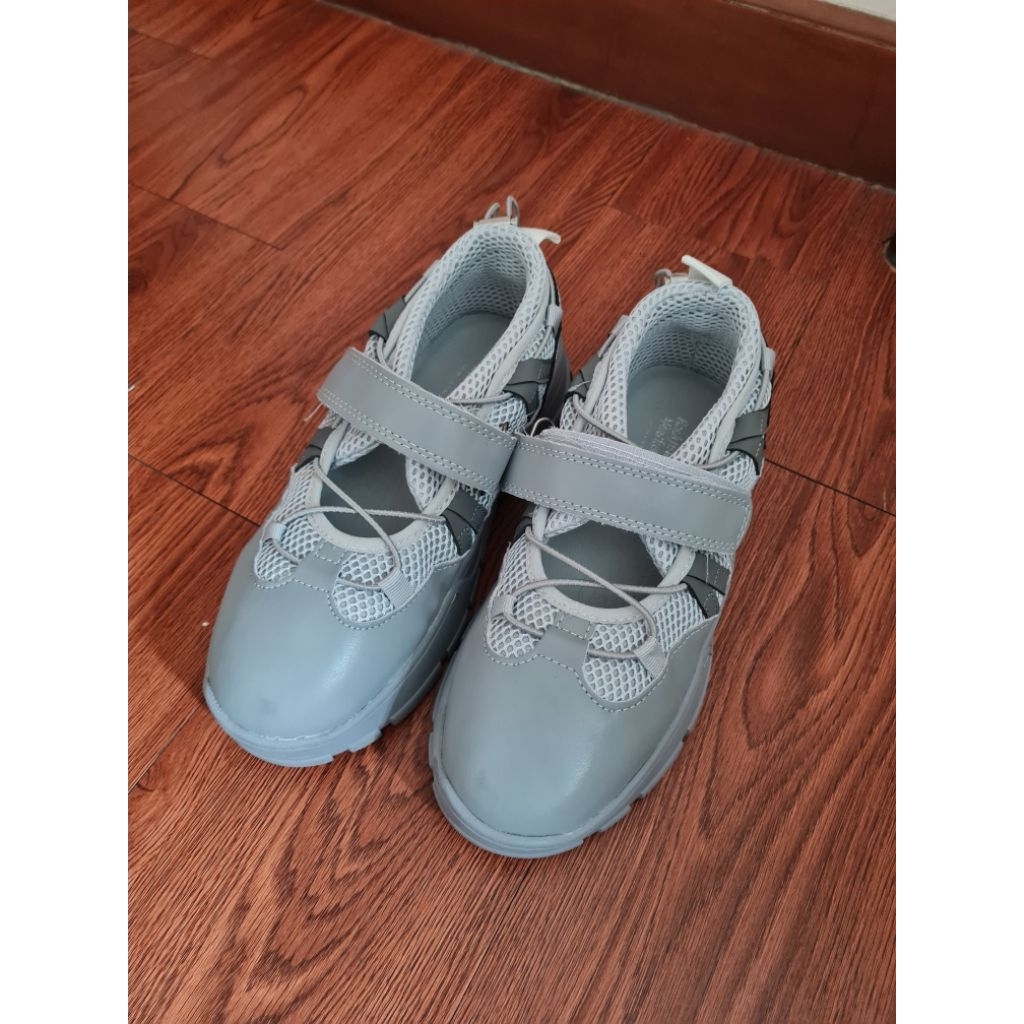 (Preloved) Rockfish Weatherwear Gray ORI