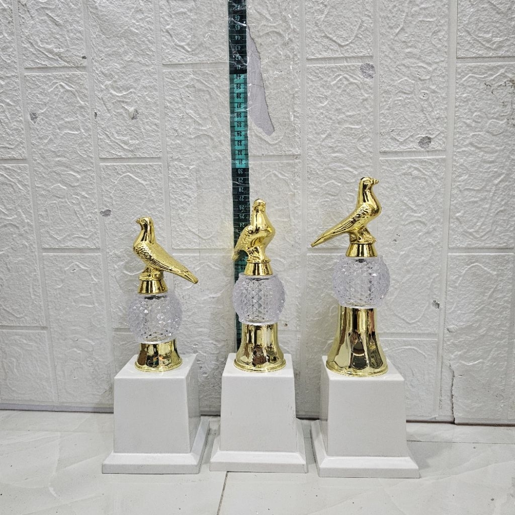 trophy Piala 224 kristal burung merpati 1 set