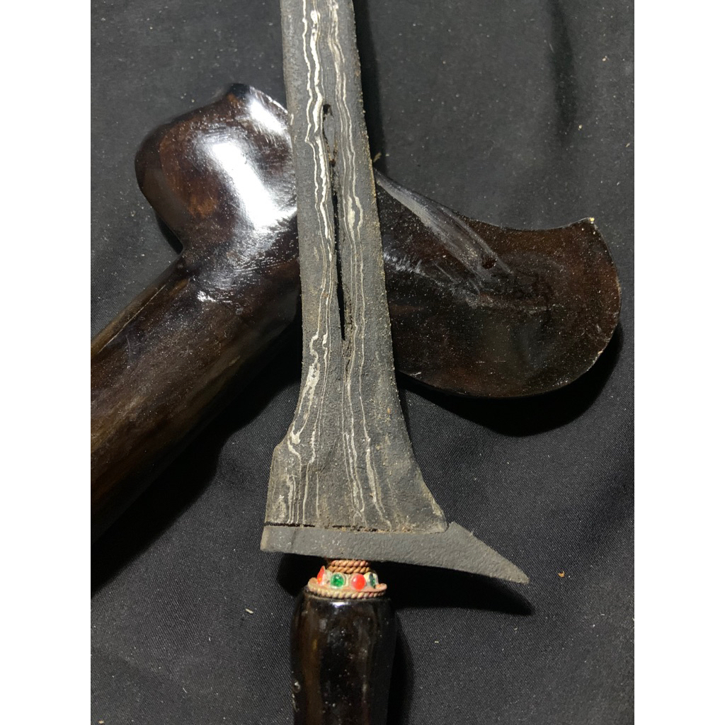 PAMENGKANG JAGAT LURUS