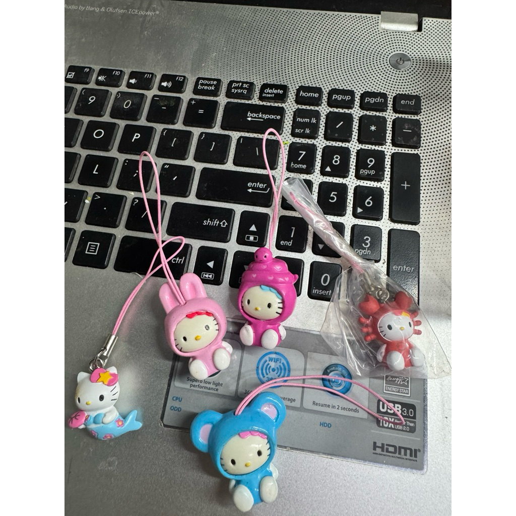 gantungan hp hello kitty
