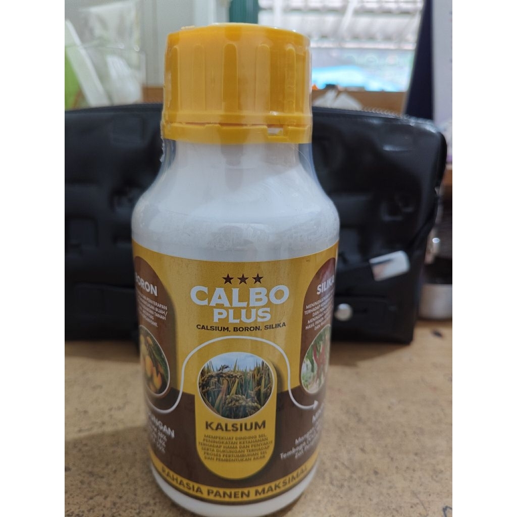 Pupuk Kalsium CalboPlus (boron, silika, kalsium) 500ml