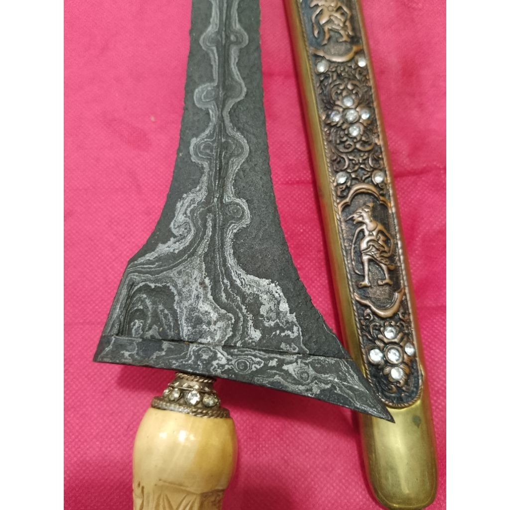 Keris Jaka Lola Bonang Rinenteng wingit