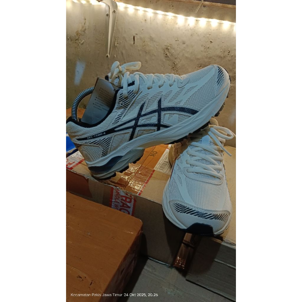 asics gel-flux4 sz 40 like new