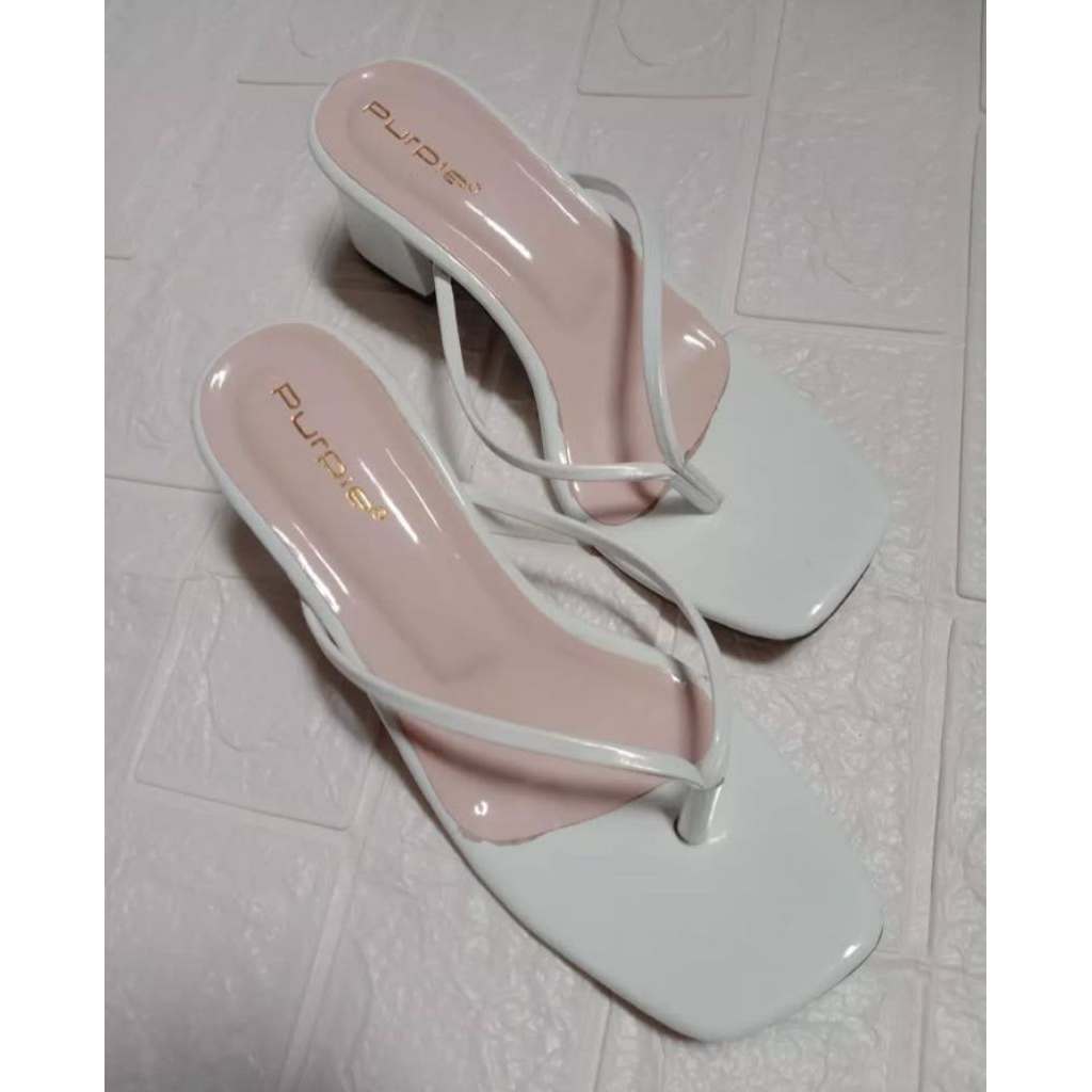 PRELOVED SANDAL HEELS SANTAI