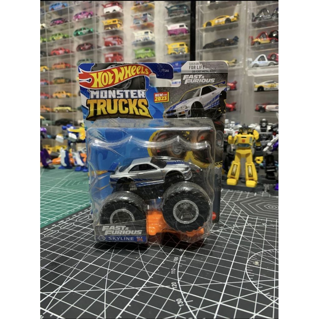 Hotwheels monster truck nissan r34 kerut sedikit