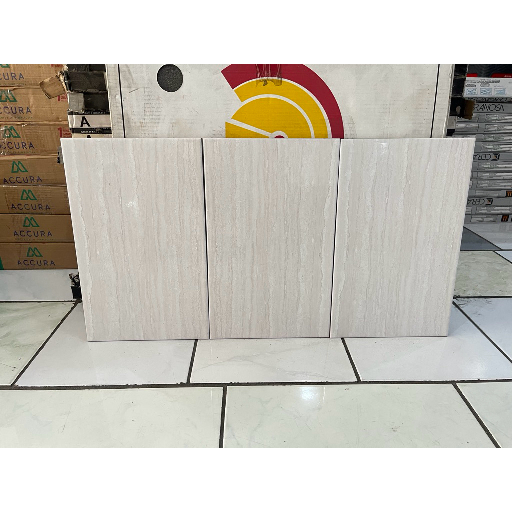Keramik dinding kamar mandi abu kilap / glossy 25x40