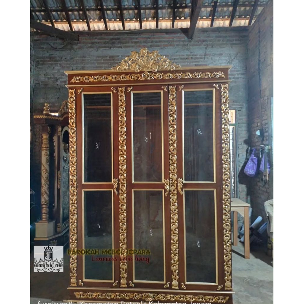 almari gantungan gamis jati mewah ukir , lemari gamis kayu jati , lemari khusus penyimpanan baju pan
