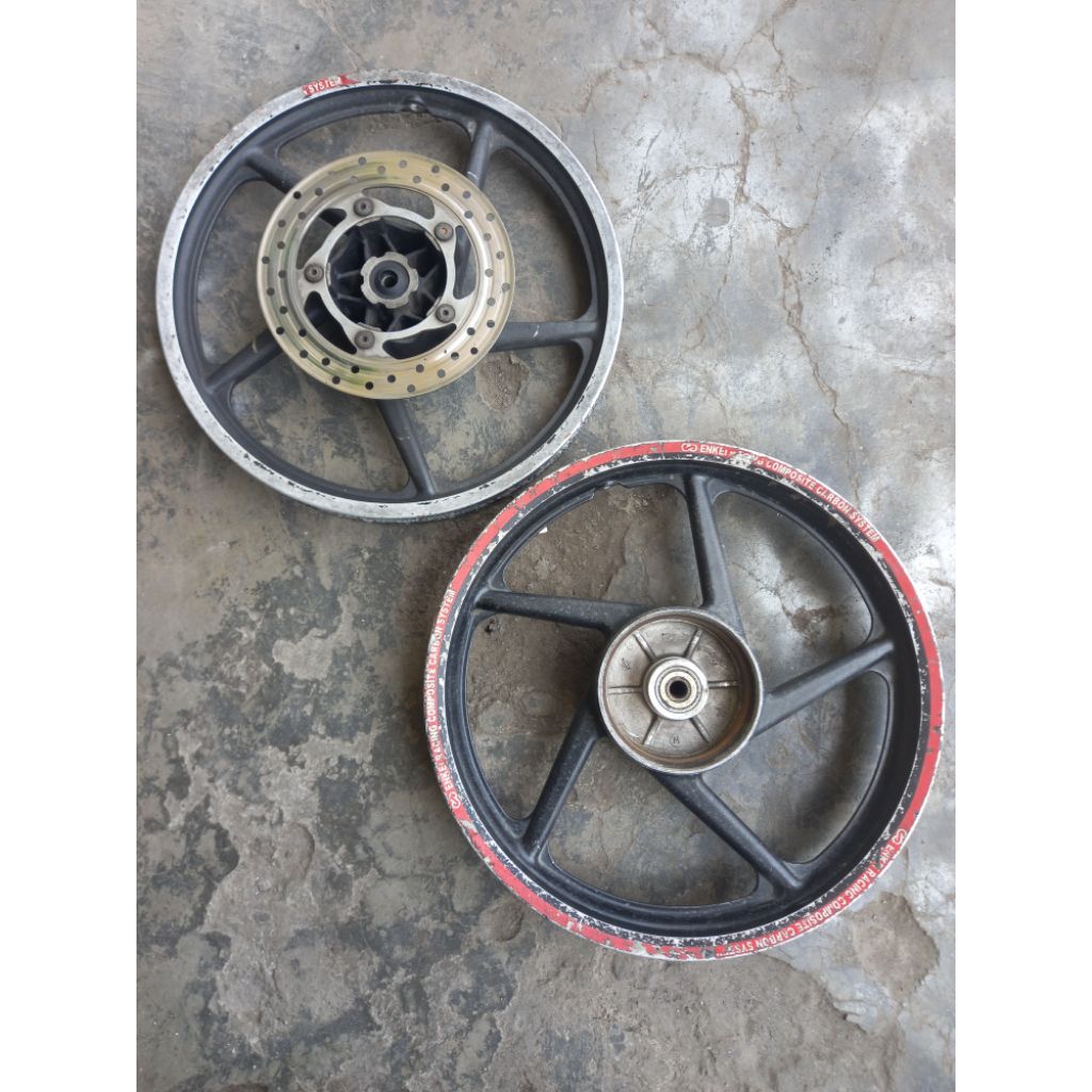 Velg Pelek Bajaj Pulsar Original motor